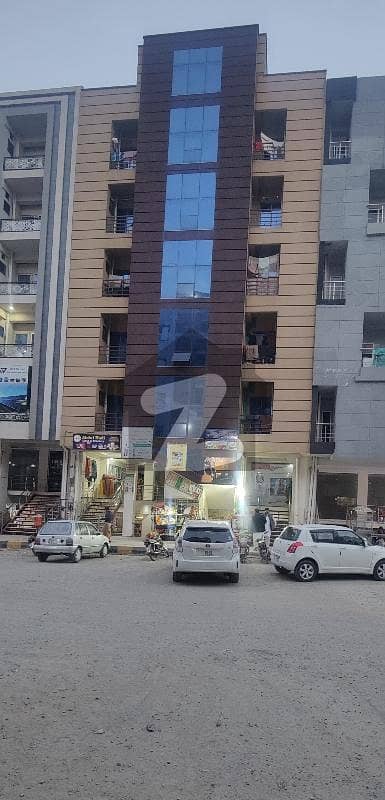 ایم پی سی ایچ ایس ۔ بلاک بی ایکسٹینشن 1 ایم پی سی ایچ ایس ۔ ملٹی گارڈنز,بی ۔ 17,اسلام آباد میں 11 مرلہ دکان 7.56 کروڑ میں برائے فروخت۔