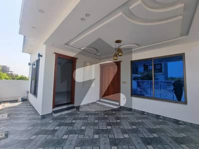 8 Marla Investor Price Range House Available For Sale