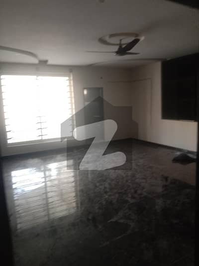 1 Kanal Full House For Rent Available