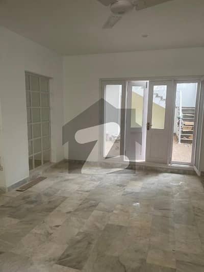 GROUND FLOOR WITH BASEMENT