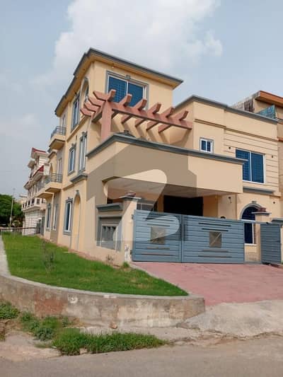 35x70 Like Brand New House Available For Rent in G-13