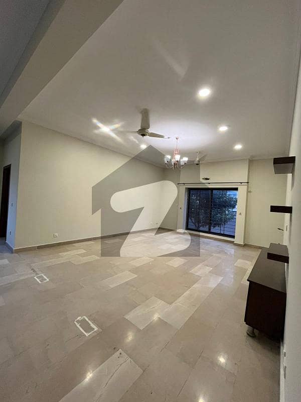 1 Kanal House For Sale In E11