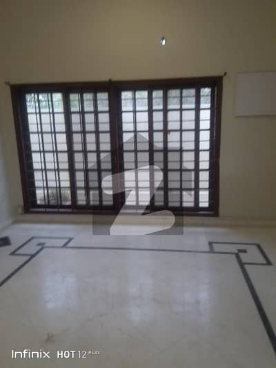 Separate Entrance Upper Portion With 2 Parking