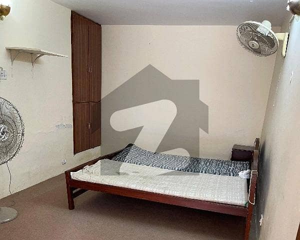 450 Square Feet Flat for rent in Raiwind Road