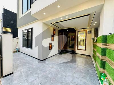 5 Marle Most designer Luxuriouse House For Sale In Bahria Town Islamabad Phase 8