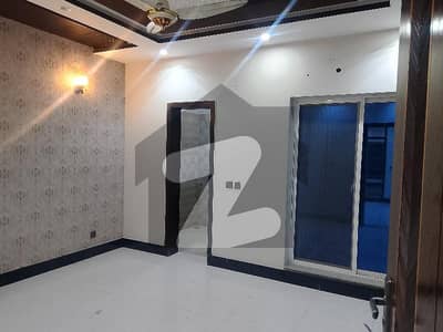 فارمانئیٹس ہاؤسنگ سکیم ۔ بلاک ای فارمانئیٹس ہاؤسنگ سکیم,لاہور میں 3 کمروں کا 5 مرلہ بالائی پورشن 45.0 ہزار میں کرایہ پر دستیاب ہے۔