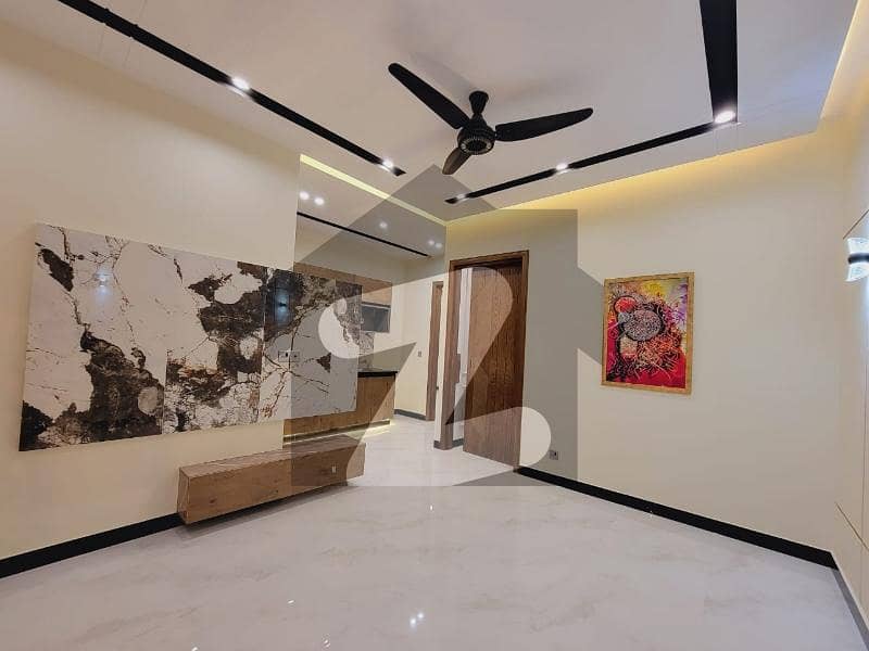 UPPER PORTION 2 BEDROOM UPPER PORTION 2 BEDROOM