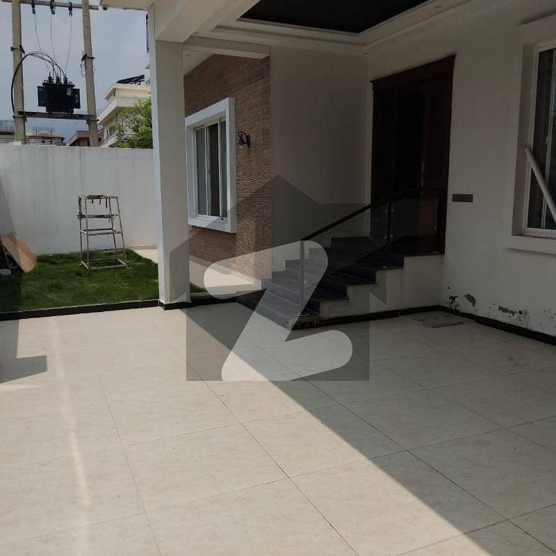 BRAND NEW HOUSE FOR RENT E-11