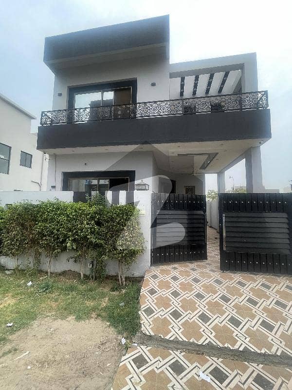 5 marla barnd New Luxury House For Rent