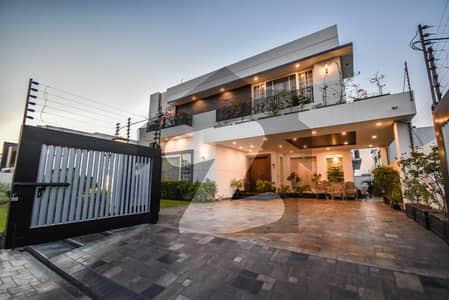 Slightly Used Bungalow For Sale Near Park &Amp; Dolmen Mall In DHA Phase 6
