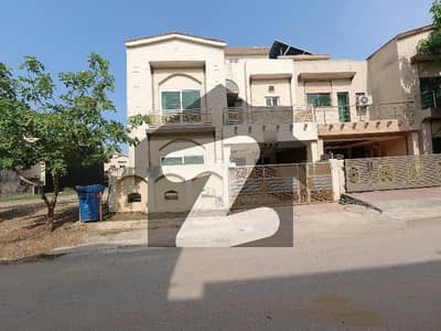 بحریہ ٹاؤن فیز 8 ۔ عثمان بلاک بحریہ ٹاؤن فیز 8 ۔ سفاری ویلی,بحریہ ٹاؤن فیز 8,بحریہ ٹاؤن راولپنڈی,راولپنڈی میں 5 کمروں کا 7 مرلہ مکان 2.3 کروڑ میں برائے فروخت۔