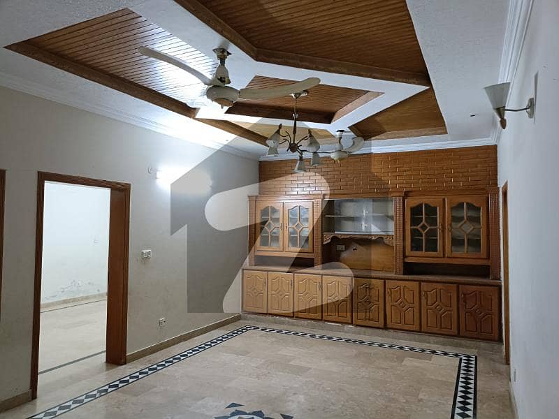 7 Marla Beautiful Upper Portion Available For Rent 7 Marla Beautiful Upper Portion Available For Rent