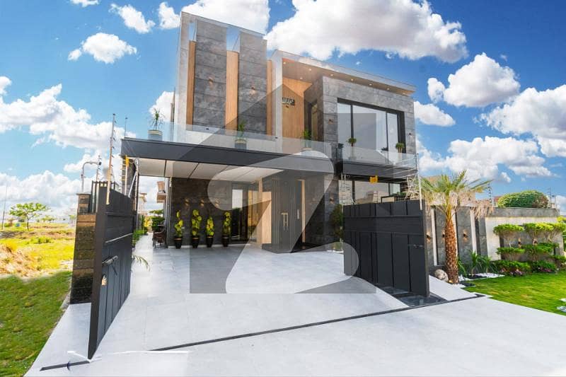 One Kanal Very Reasonable Price House Available For Sale in DHA Phase 7 Secter S One Kanal Very Reasonable Price House Available For Sale in DHA Phase 7 Secter S