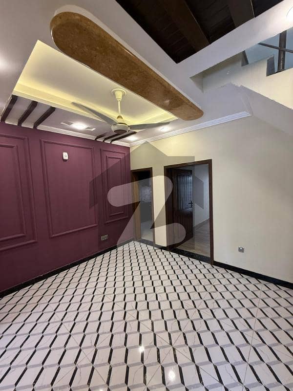 1o Marla House For Rent BtR Ph 7 1o Marla House For Rent BtR Ph 7