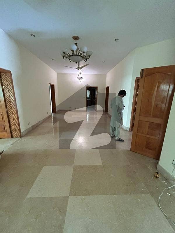 ایف ۔ 11 اسلام آباد میں 3 کمروں کا 1 کنال زیریں پورشن 2.3 لاکھ میں کرایہ پر دستیاب ہے۔ ایف ۔ 11 اسلام آباد میں 3 کمروں کا 1 کنال زیریں پورشن 2.3 لاکھ میں کرایہ پر دستیاب ہے۔
