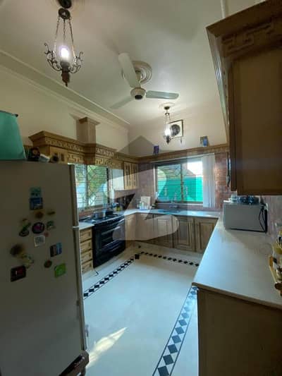5 Beds Full House Available For Rent In G10