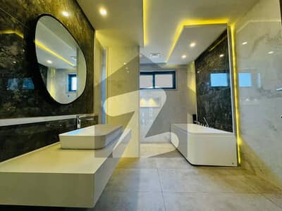 ڈی ایچ اے فیز 2 - سیکٹر بی ڈی ایچ اے ڈیفینس فیز 2,ڈی ایچ اے ڈیفینس,اسلام آباد میں 5 کمروں کا 1 کنال مکان 13.5 کروڑ میں برائے فروخت۔