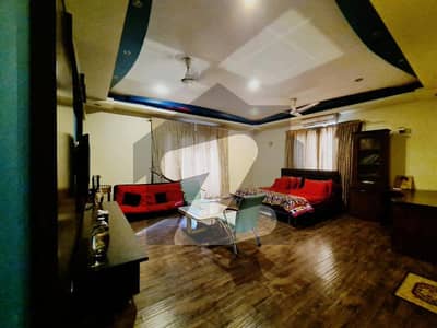 1000 Square Yards Well-Maintained Fully Furnished Upper Portion For Rent At Khayaban-E-Hafiz, DHA Phase 5