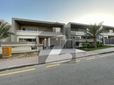 500sq yd 5 Bedrooms Luxury Villa is Available FOR RENT. 6km from Entrance of BTK. 5 Bed DDL 2 Kitchens