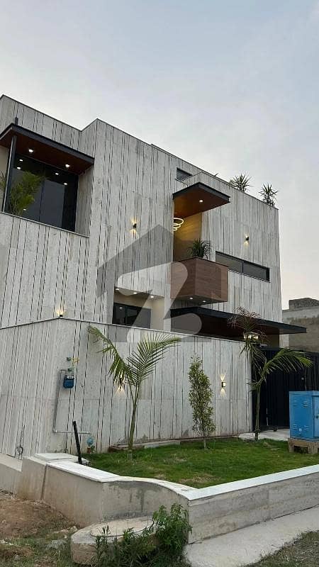 Extremely beautiful designer. house for sale Extremely beautiful designer. house for sale