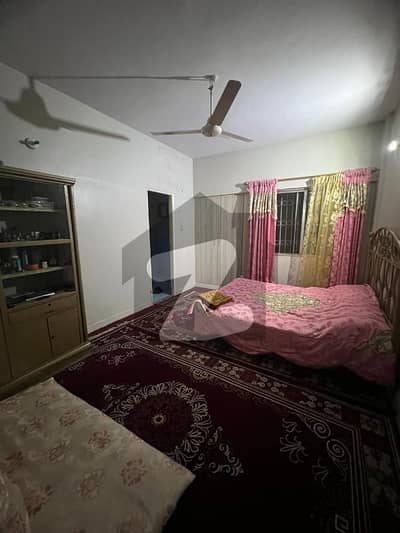Flat Sized 1280 Square Feet Available In Gulistan-e-Jauhar - Block 6
