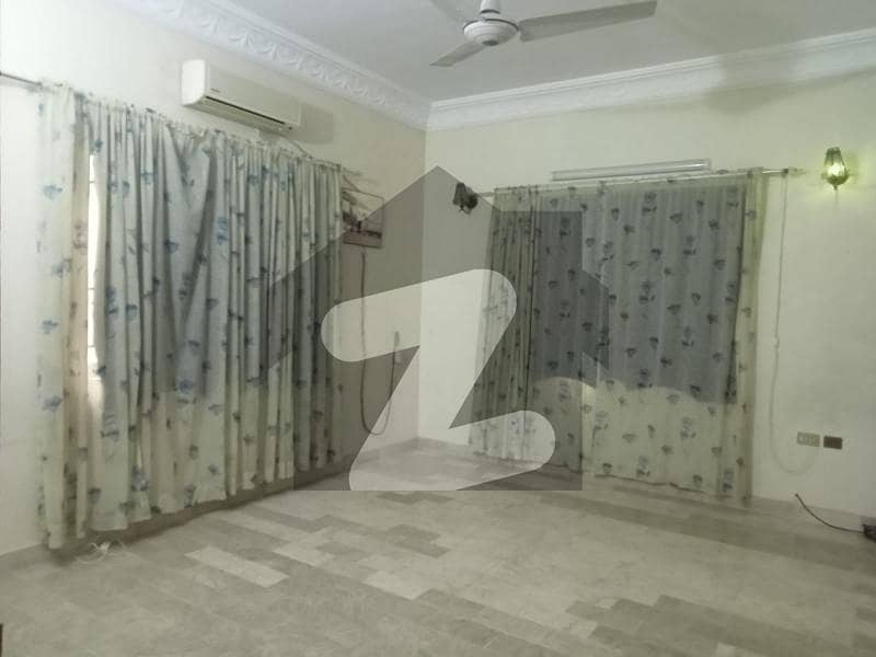 ڈی ایچ اے فیز 4 ڈی ایچ اے ڈیفینس,کراچی میں 4 کمروں کا 12 مرلہ مکان 7.75 کروڑ میں برائے فروخت۔