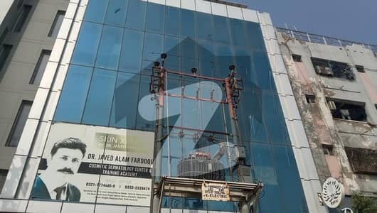 شہباز کمرشل ایریا ڈی ایچ اے فیز 6,ڈی ایچ اے ڈیفینس,کراچی میں 5 مرلہ دفتر 1.1 لاکھ میں کرایہ پر دستیاب ہے۔