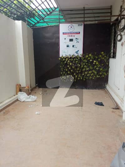 300, SQYARD GROUND FLOOR PORTION AVAILABLE FOR SILENT COMMERCIAL OFFICE USED IT SOFTWARE HOUSE
