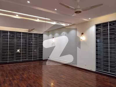 32 Marla Uppper Portion Available For Rent
