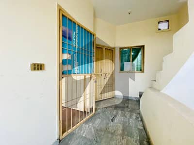 3 Marla Flat For Rent In Mazang Lahore
