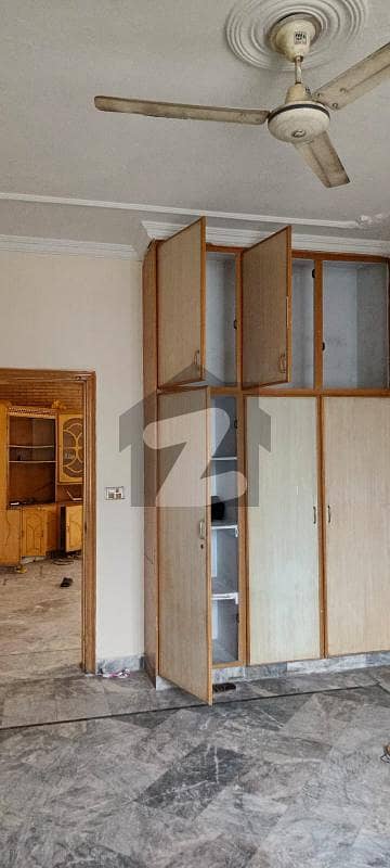 10 Marla Upper Portion For Rent