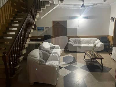 1 Kanal Very Well Maintained Available For Rent.