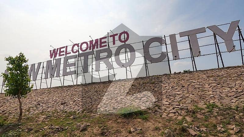 Prime Location Residential Plot In New Metro City For sale