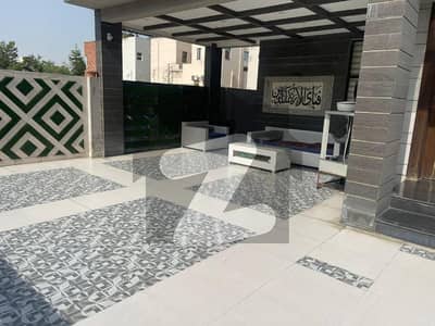 ڈی ایچ اے فیز 6 ڈیفنس (ڈی ایچ اے),لاہور میں 2 کنال مکان 15.0 کروڑ میں برائے فروخت۔