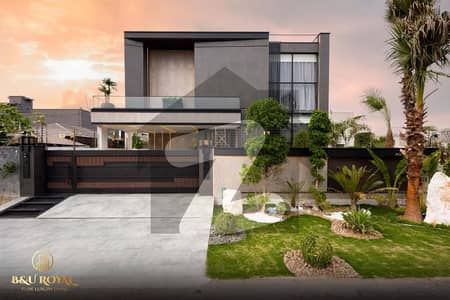 1 KANAL FULLY MODERN DERIGNER HOUSE FOR SALE NEAR TO PARK