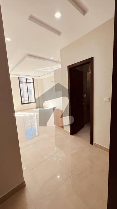 2F-A-05 Modern Apartment Near Commercial Hub