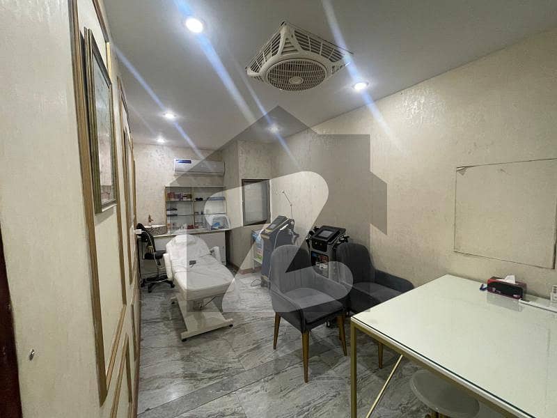 1ST FLOOR OF 08 MARLA COMMERCIAL BUILDING FOR RENT WITH HUGE PARKING IN DHA PHASE 3 1ST FLOOR OF 08 MARLA COMMERCIAL BUILDING FOR RENT WITH HUGE PARKING IN DHA PHASE 3