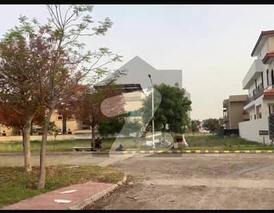 گلبرگ ریزیڈنشیا - بلاک سی گلبرگ ریزیڈنشیا,گلبرگ,اسلام آباد میں 1 کنال رہائشی پلاٹ 3.4 کروڑ میں برائے فروخت۔