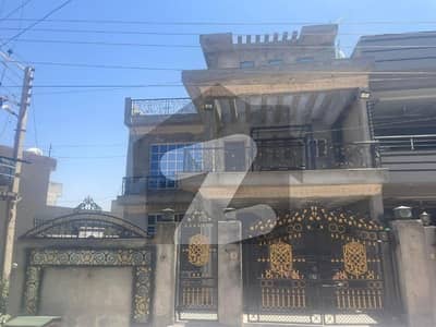 صنوبر سٹی اڈیالہ روڈ,راولپنڈی میں 6 کمروں کا 10 مرلہ مکان 2.35 کروڑ میں برائے فروخت۔