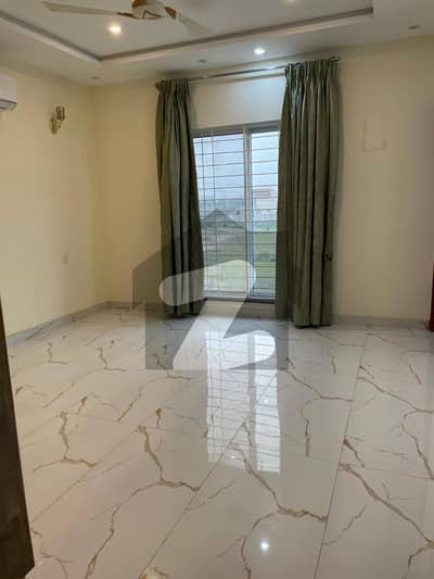 10 MARLA LOWER PORTION FOR RENT IN JUBILEE TOWN HOT LOCATION NEARBY SCHOOL AND MAIN MARKET JUBILEE TOWN CANAL ROAD LAHORE