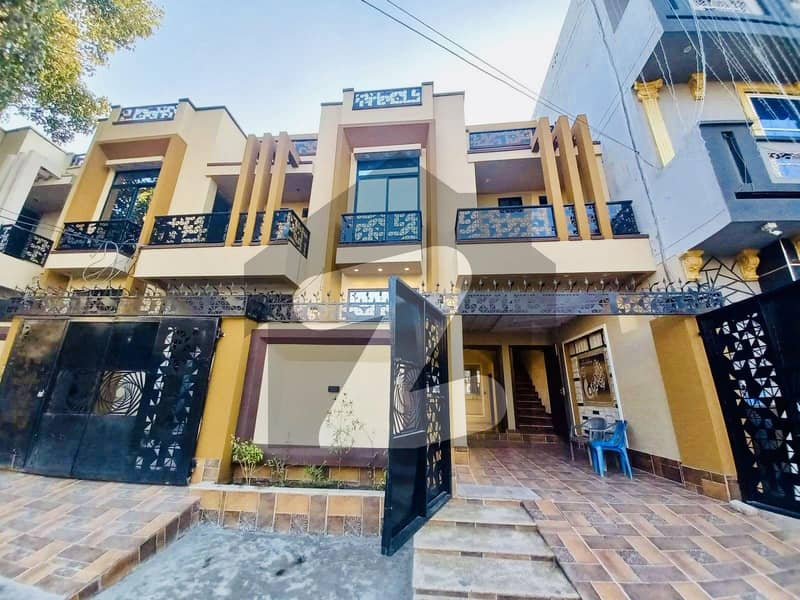 7 MARLA TRIPLE STORY HOUSE AVAILABLE FOR SALE 7 MARLA TRIPLE STORY HOUSE AVAILABLE FOR SALE