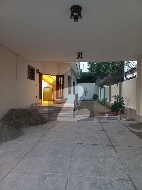 F-6 renovated 4 bed house for rent F-6 renovated 4 bed house for rent