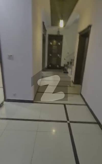G-11/1 Like New House D. Story House Near to park and Masjid size 40x80 for sale
