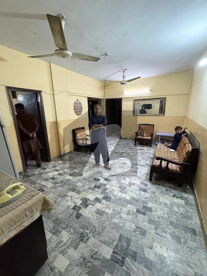 محمودآباد نمبر 1 محمود آباد,کراچی میں 4 کمروں کا 7 مرلہ فلیٹ 1.25 کروڑ میں برائے فروخت۔ محمودآباد نمبر 1 محمود آباد,کراچی میں 4 کمروں کا 7 مرلہ فلیٹ 1.25 کروڑ میں برائے فروخت۔