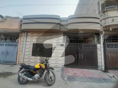 لیاقت کالونی راولپنڈی میں 2 کمروں کا 4 مرلہ مکان 68.0 لاکھ میں برائے فروخت۔