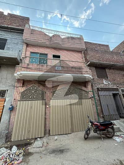 3 Marla Half Triple Storey House Available for Sale in Murad Colony, Samundri Road, Faisalabad