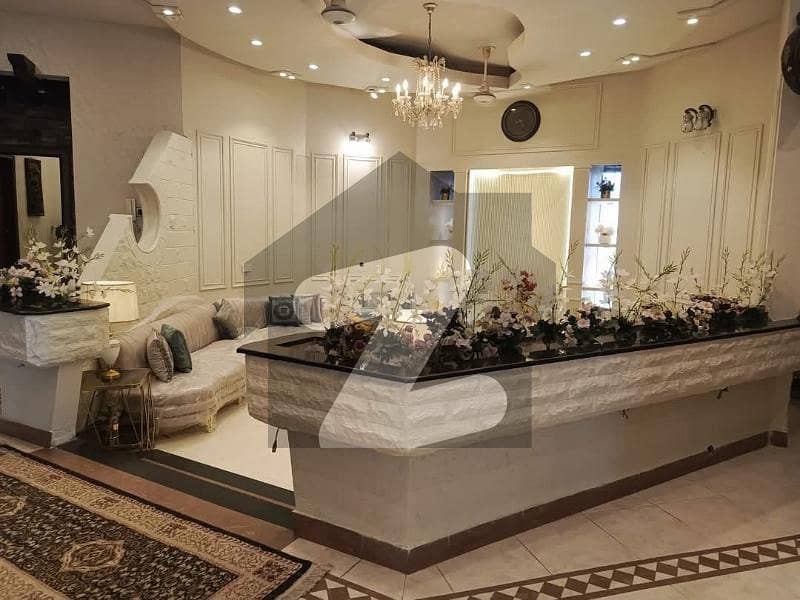 500 YARDS HOUSE FOR SALE 500 YARDS HOUSE FOR SALE