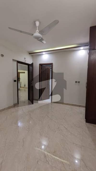 Prime Location In PECHS Block 6 2000 Square Feet Flat For Sale
