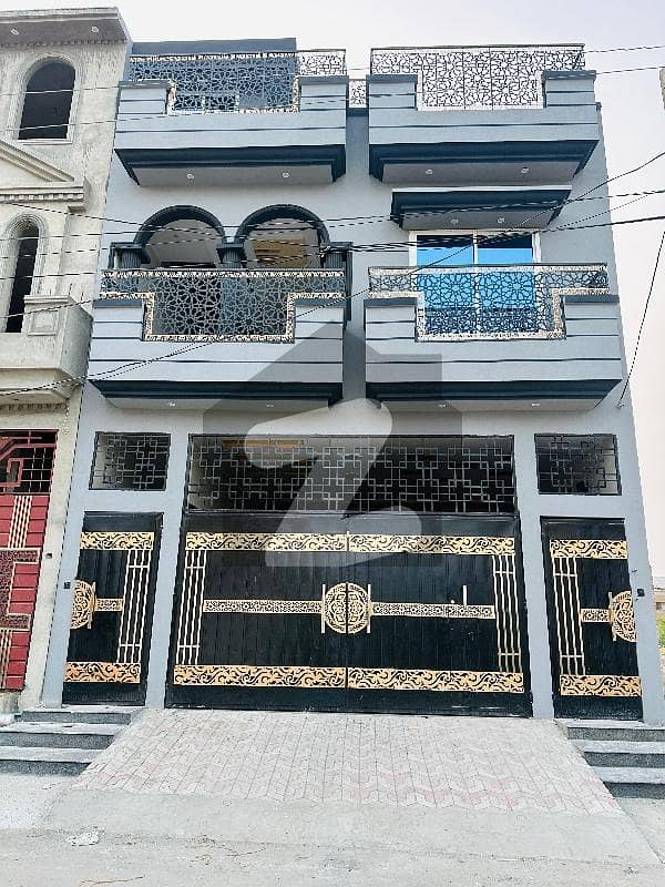 luxurious 5 Marla House Available for sale in zone 3 regi model Town Peshawar luxurious 5 Marla House Available for sale in zone 3 regi model Town Peshawar