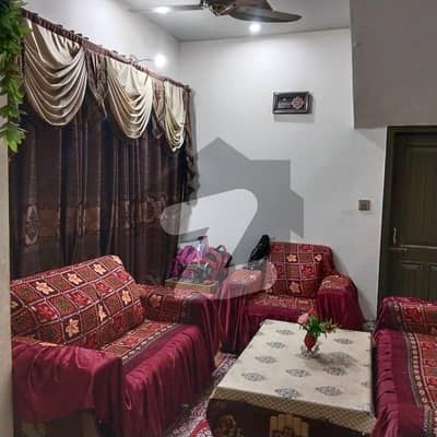 خیابان گرین ستیانہ روڈ,فیصل آباد میں 4 مرلہ مکان 1.5 کروڑ میں برائے فروخت۔